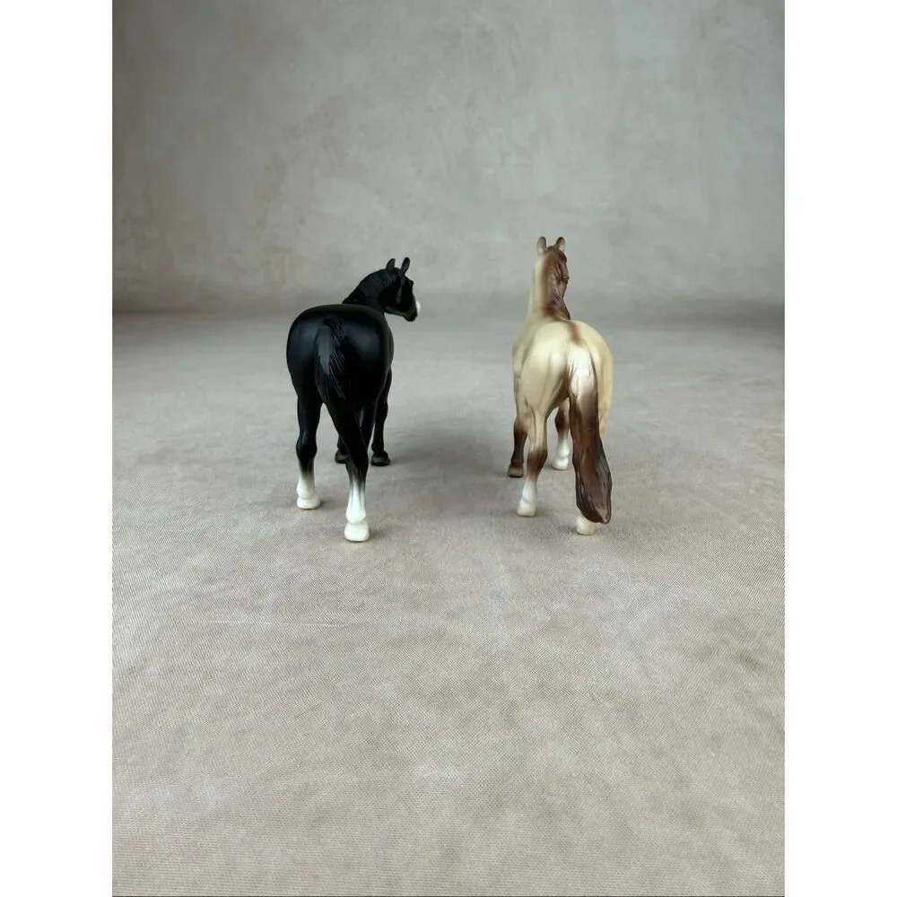 Breyer Stablemates Horse Foal Surprise QH Warmblood READ